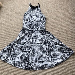 Black and white Aqua flowy dress